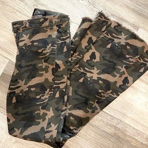 L&B Flares- Camo size 6